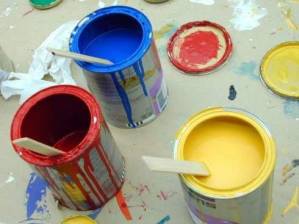 Peintures vinyliques en pots